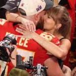 Taylor Swift, Sevgilisi Travis Kelce’nin Şampiyonluğunu Tutkuyla Kutladı!