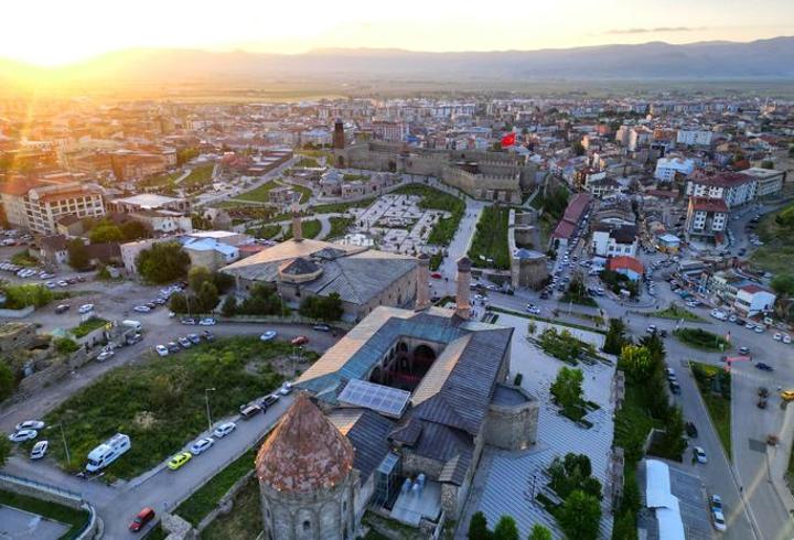 Erzurum’un Neyi Meşhur? Erzurum’un En Meşhur Yemekleri ve Alınabilecek Hediyelikler