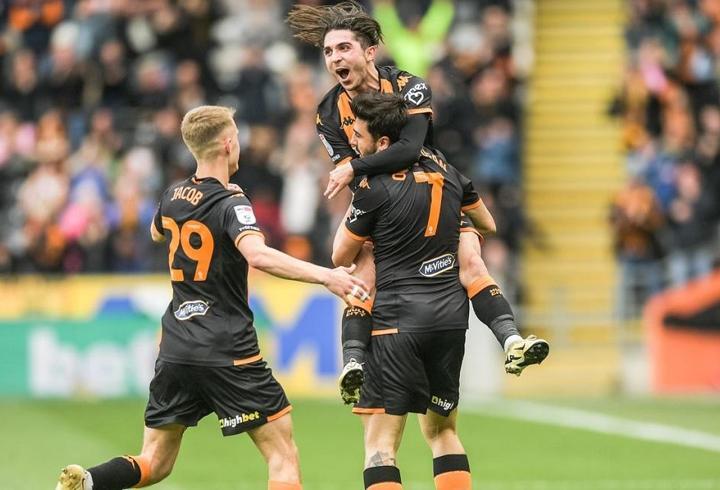 Ozan Tufan yıldızlaştı, Hull City rahat kazandı