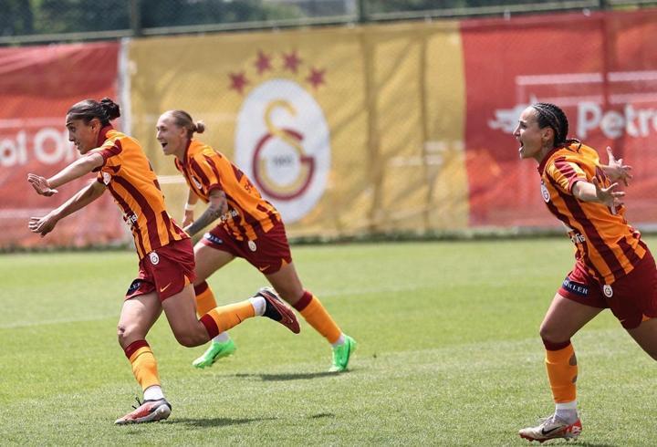 Galatasaray Kadın Futbol Takımı şampiyon oldu