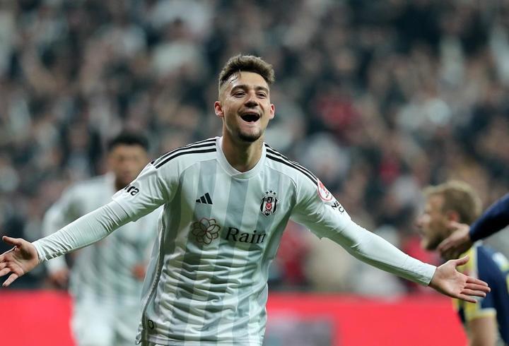 Beşiktaş’ın yıldızı Ernest Muçi’ye transfer teklifi! 20 milyon Euro…