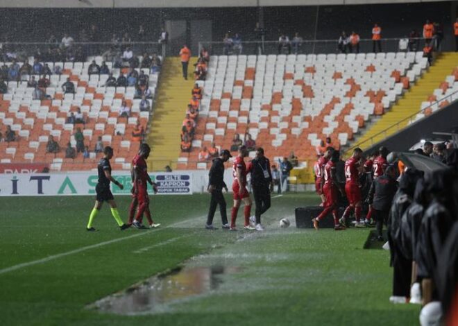 Yağmur nedeniyle ara verildi; bu sefer gol yağdı!