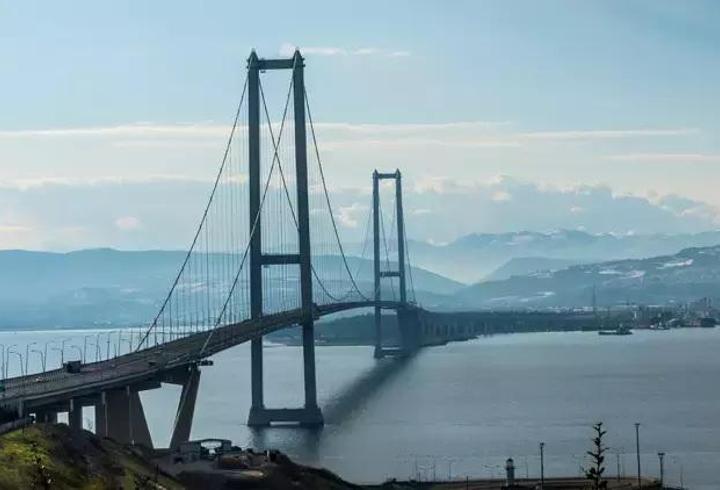 Güncel otoyol ve köprü geçiş ücretleri! Bu gece yarısından itibaren yeni ücret geçerli olacak!