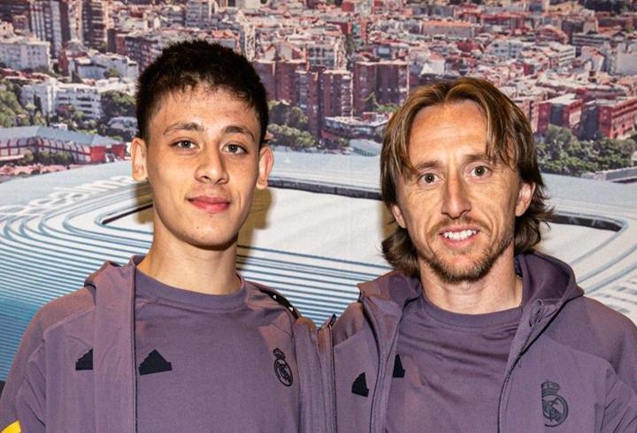 Arda Güler çıkan haberlere sinirlendi; soluğu Modric’in yanında aldı!