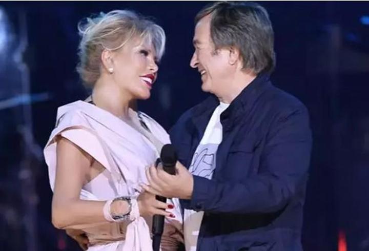 Ajda Pekkan’ın Adana konserinde sürpriz düet