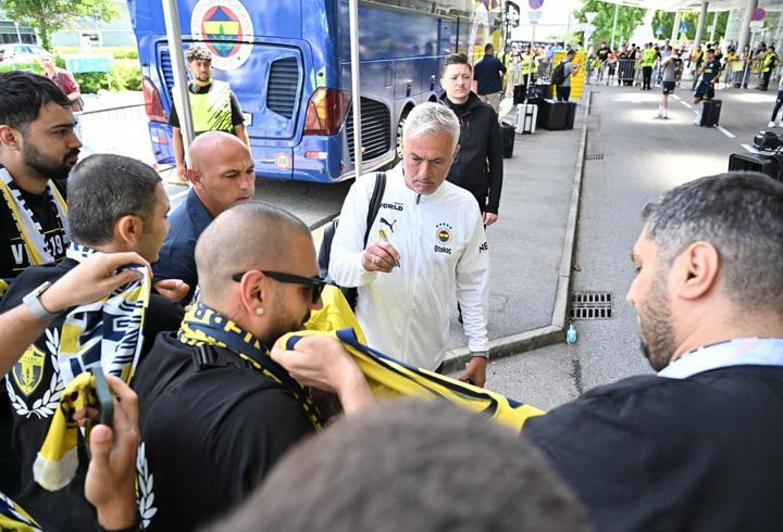 Fenerbahçe kafilesi Avusturya’ya geldi!