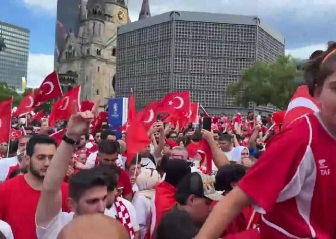 Almanya kırmızı-beyaza boyandı! Heyecan dorukta, Rakip Hollanda!