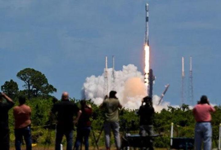 Space X’in Falcon9 roketi uzayda infilak etti