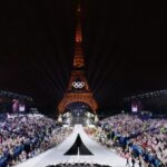 Olimpiyat ateşi Paris’te yandı! Türk bayrağı Sen Nehri’nde dalgalandı