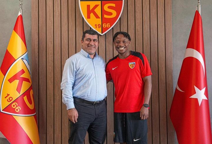 Kayserispor’da iç transfer! İmzalar atıldı