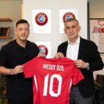 Mesut Özil’den TFF Başkanı Hacıosmanoğlu’na ziyaret!